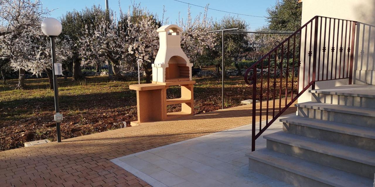 Tra Gli Ulivi Villa Putignano Exteriör bild